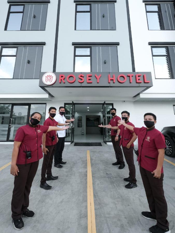 Rosey Hotel Cabanatuan City Buitenkant foto