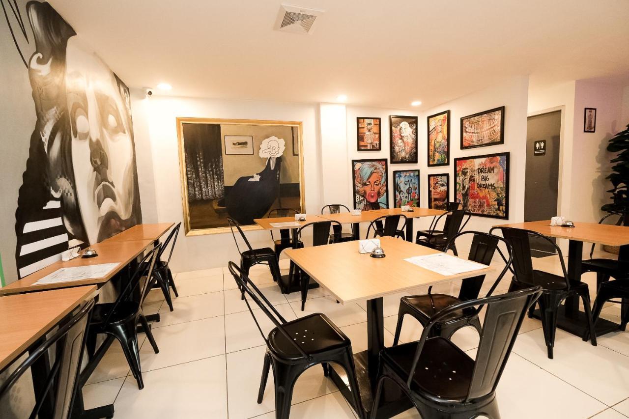Rosey Hotel Cabanatuan City Buitenkant foto