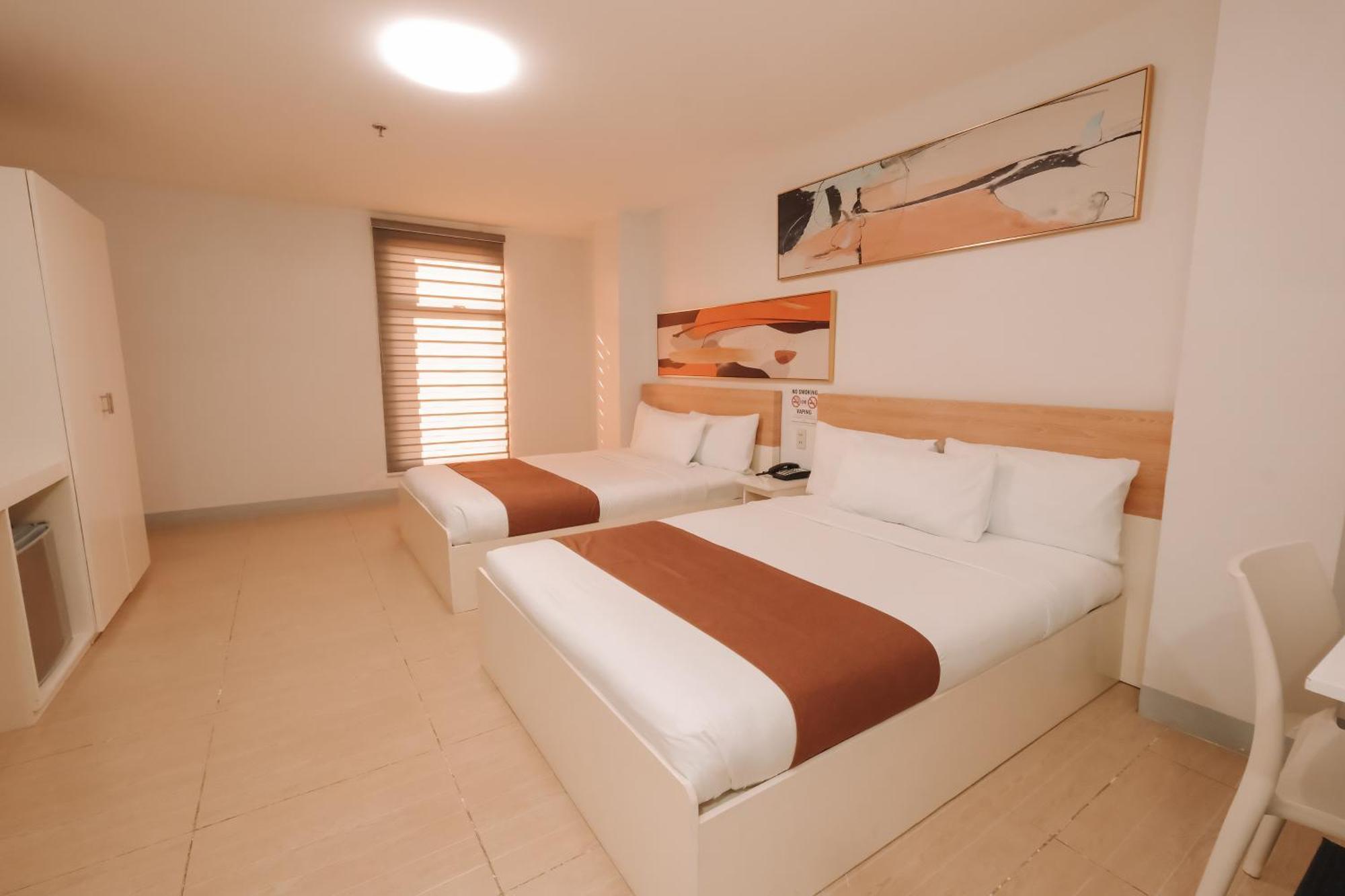 Rosey Hotel Cabanatuan City Buitenkant foto