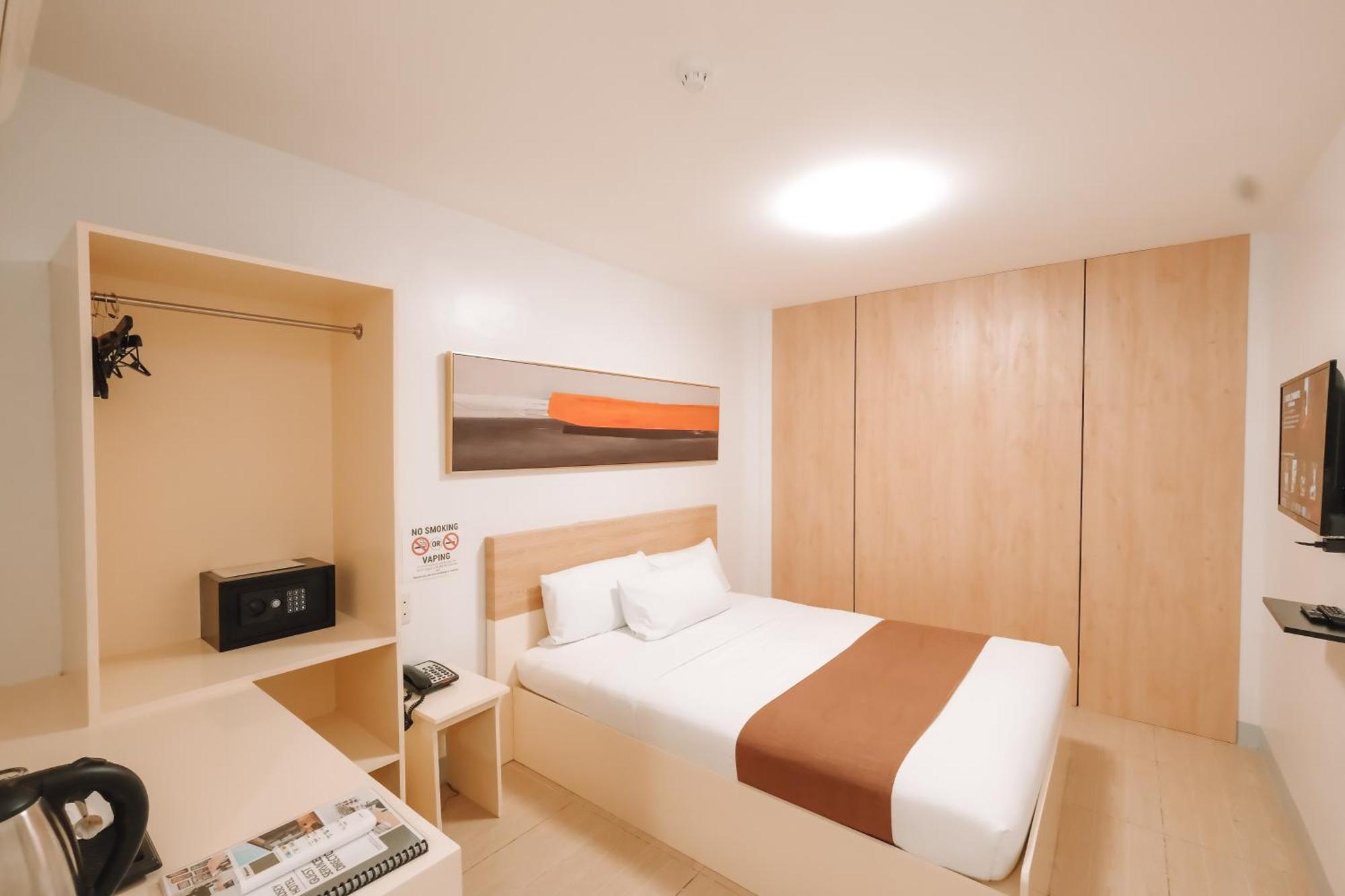Rosey Hotel Cabanatuan City Buitenkant foto